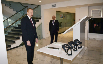 الرئيس في افتتاح المجمع لشركة أذر انيرجي - صور (تم التحديث)