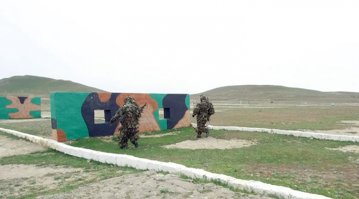   Ausbildung von Scharfschützen in der aserbaidschanischen Armee überprüft  