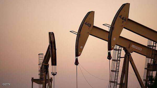 أسعار النفط تصعد.. مع تخفيف دول إجراءات العزل