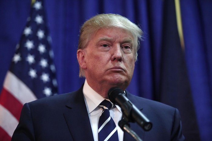   Trump says up to 100,000 Americans may die from coronavirus  