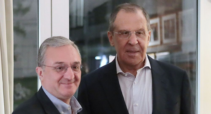   Lavrov et Mnatsakanyan discutent du conflit du Haut-Karabakh  