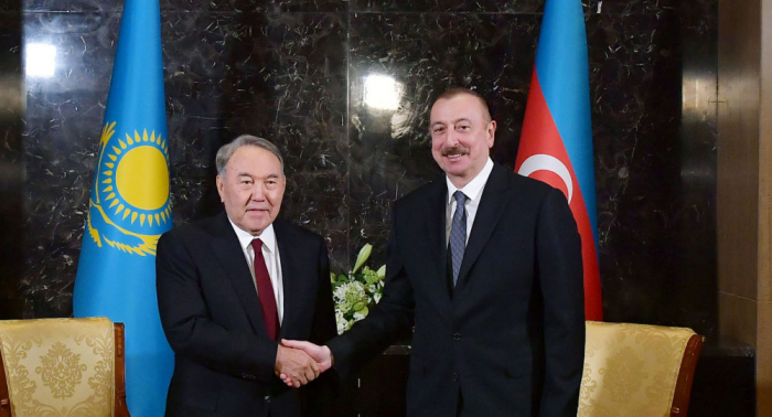   Erster kasachische Präsident Nasarbajew gratuliert Präsident Ilham Aliyev  