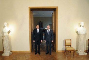   El Rey de Bélgica felicita al Presidente de Azerbaiyán  