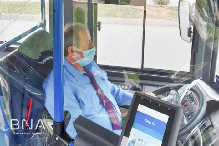 Avtobus və taksilərdə arakəsmələr quraşdırıldı