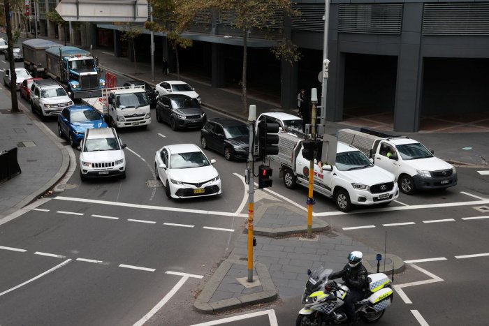 Australians urged to avoid rush hour crush in return to work
