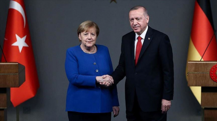  Erdogan et Merkel traitent de la pandémie de Covid-19  