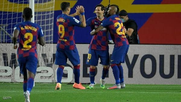 برشلونة يبتعد مؤقتا بصدارة الليغا.. وميسي يسجل مجددا