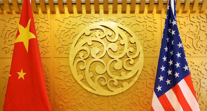 بكين تدعو واشنطن إلى التراجع عن قرارها فرض قيود على مسؤولين صينيين