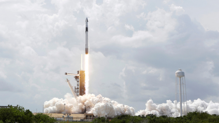 Astronautas de la     NASA     describen desde la órbita su histórico viaje en la nave espacial de SpaceX