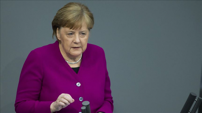   Merkel:   El racismo es un problema no sólo en EEUU, también en Alemania