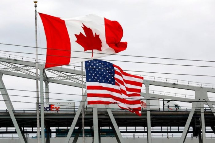 Canada, U.S. set to extend border closure to end-July