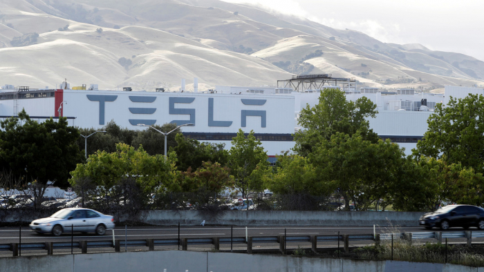 Tesla supera a Toyota y se posiciona como el fabricante de autos mejor cotizado en el mundo
