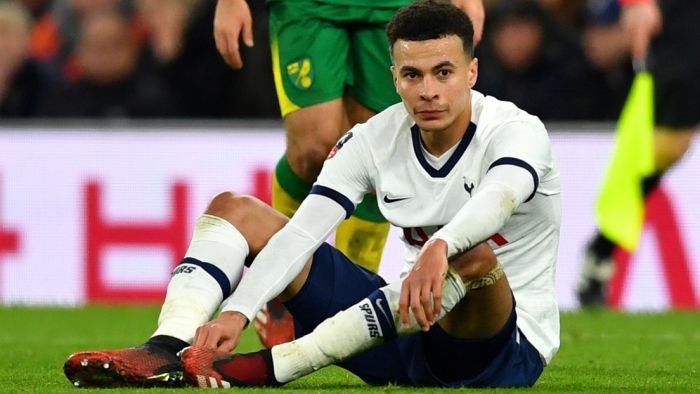 Sancionan al futbolista del Tottenham Dele Alli con un partido de suspensión por burlarse del coronavirus en la Red