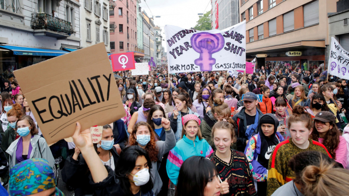 Marchas feministas recorren toda Suiza