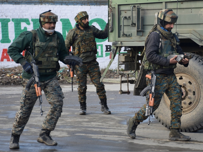   Al menos tres soldados indios murieron tras un enfrentamiento en la frontera con el ejército chino  