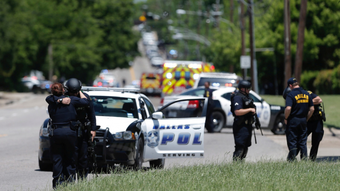   Evacúan un centro comercial en Texas tras un tiroteo  