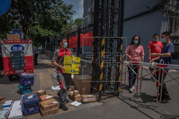Pekín desinfectará todos sus mercados, restaurantes y universidades