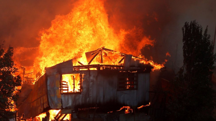 Un incendio consume una decena de casas en Ecuador