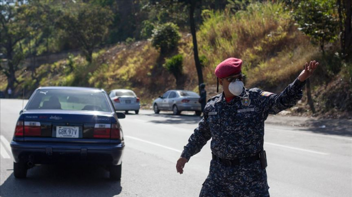 Venezuela vuelve a una estricta cuarentena para contener la propagación del coronavirus