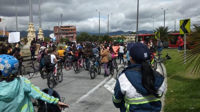 Protestan en Bogotá contra Fiscalía de Colombia y la violación de siete soldados a niña indígena