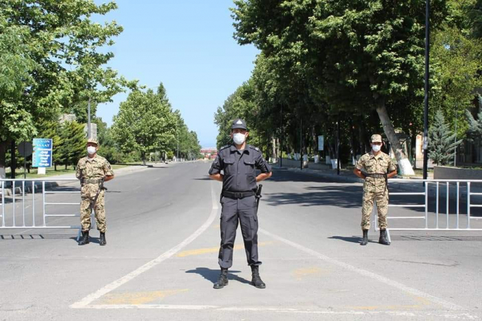 Polis İsmayıllıda karantin qaydalarına nəzarət edir -    FOTOLAR     
