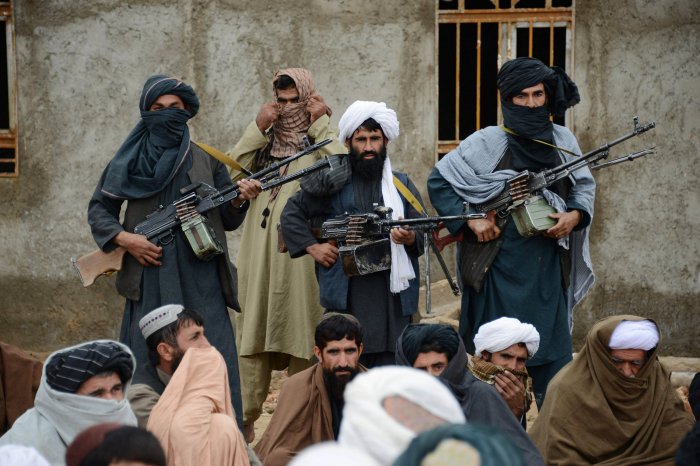 “Taliban” daha 14 hərbçini azad edib