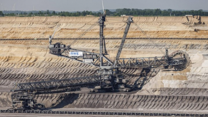 Aktivisten besetzen Bagger im Tagebau Garzweiler