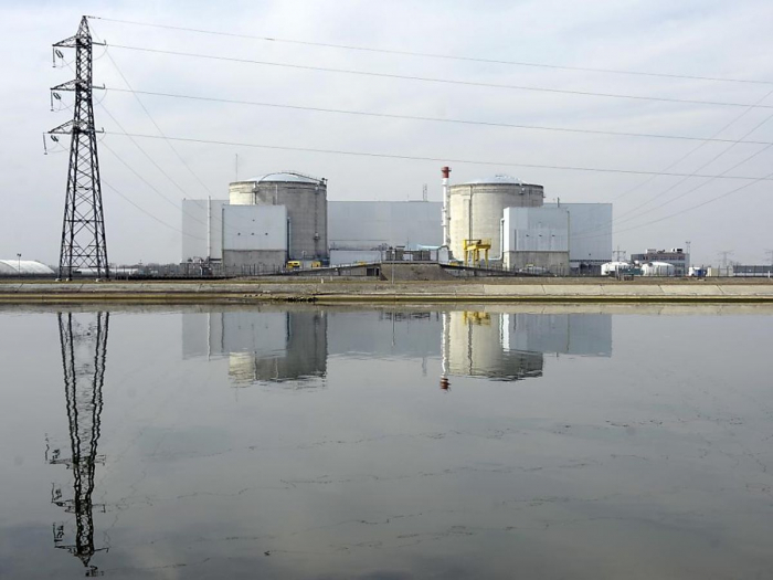   France:   la centrale nucléaire de Fessenheim définitivement débranchée du réseau électrique national