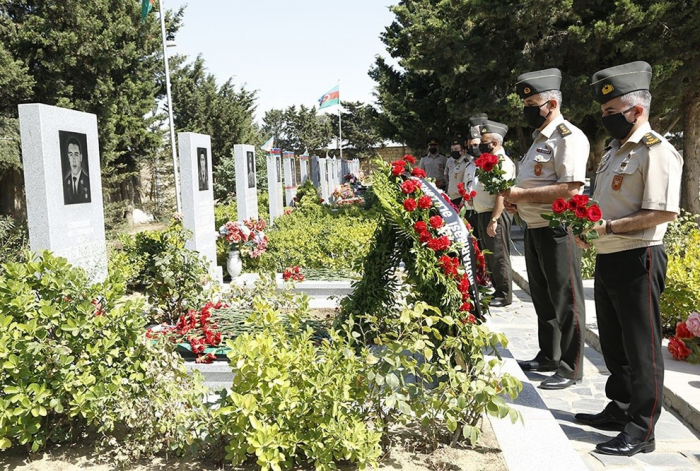 Mübariz İbrahimovun məzarı ziyarət olunub