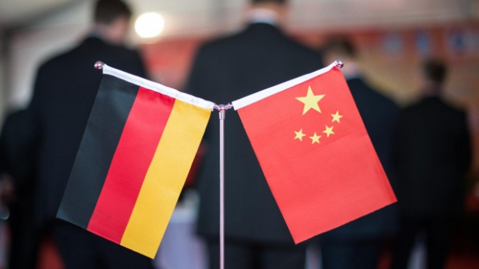   Merkel berät mit Chinas Regierungschef Li Keqiang  