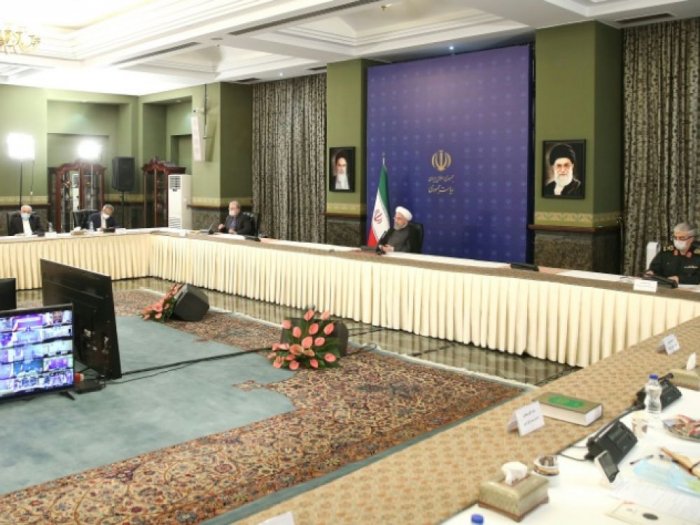  Rohani aux Iraniens :  il va falloir vivre "longtemps" avec le virus
