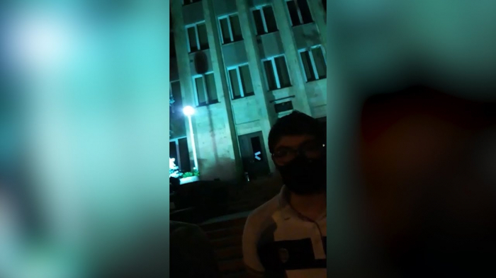   Protest in Eriwan in der Nacht -   VIDEO    