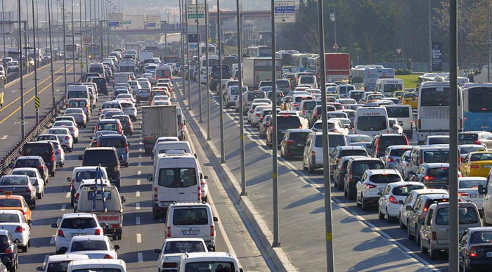 Eine der Hauptstraßen Istanbuls "Aserbaidschan" genannt