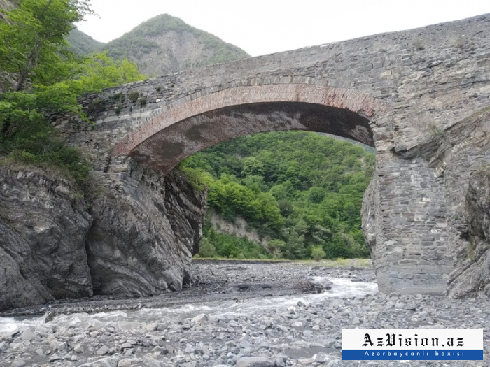 Əsrlərə şahidlik edən Ulu körpü -  FOTOREPORTAJ  