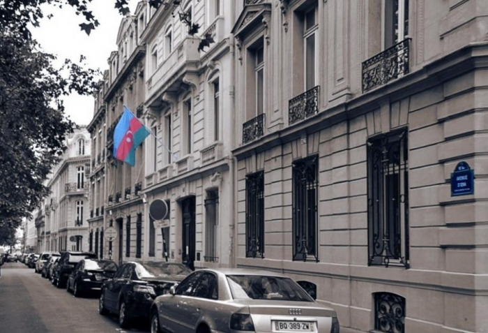 Ermənilər Fransadakı Səfirliyimizin binasına qarşı vandalizm aktı törədib 