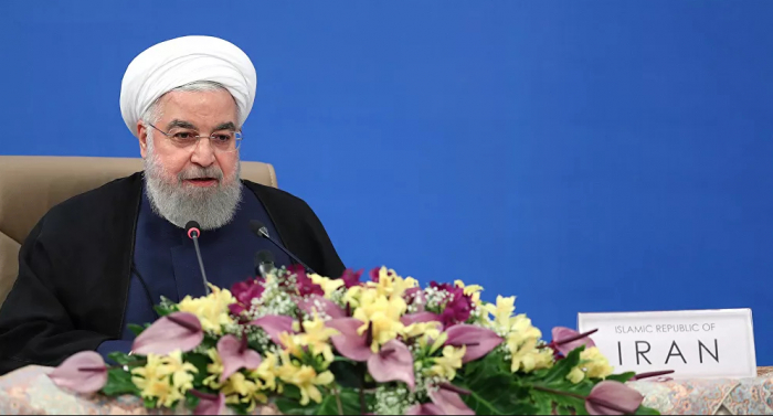 الرئيس الإيراني يدعو إلى إعادة تدابير التباعد الاجتماعي خوفا من تفشي كورونا مجددا
