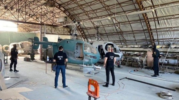 VIDEO: Descubren una fábrica clandestina de helicópteros con más de una docena de aeronaves