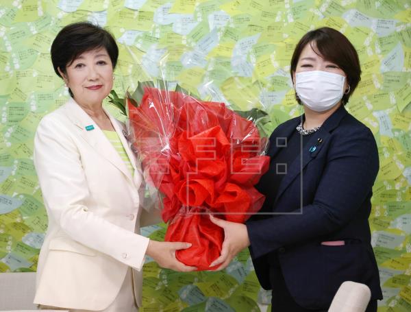 La Gobernadora de Tokio promete firmeza contra la COVID-19 tras revalidar el cargo