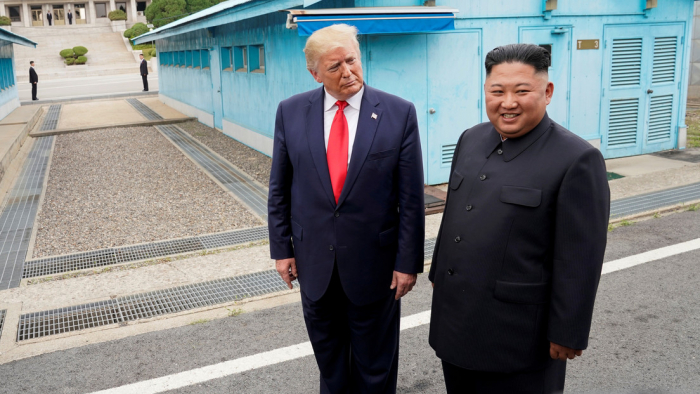 Trump, sobre Kim Jong-un: "Entiendo que quieren reunirse y ciertamente lo haríamos"