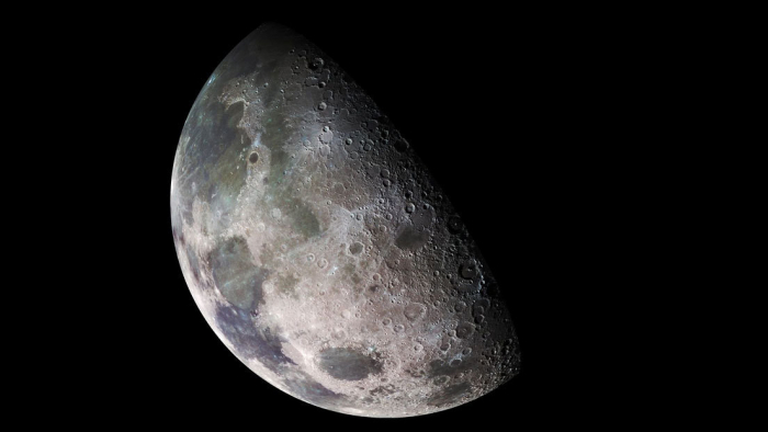 Científicos determinan la naturaleza de una "misteriosa sustancia" encontrada en el lado oscuro de la Luna
