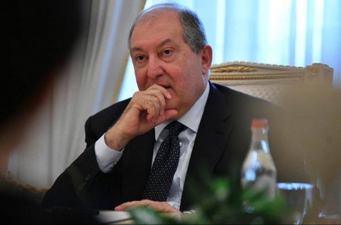  Presidente armenio viene ilegalmente a Nagorno-Karabaj 