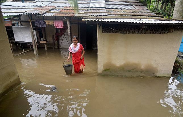   Floods wreak havoc in northeastern India -   NO COMMENT    