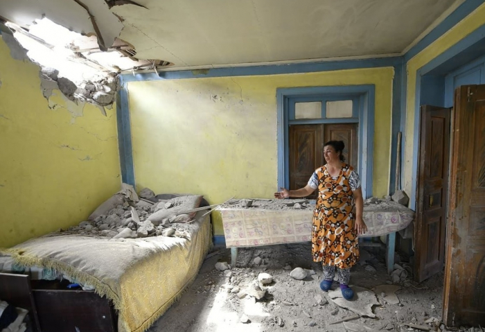   Armenier beschießen das aserbaidschanische Dorf und beschädigen Wohnhäuser  