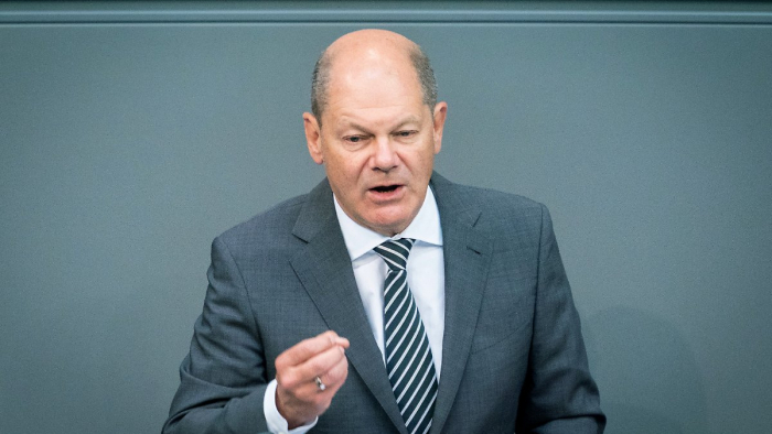   Scholz verteidigt eigenes Vorgehen  