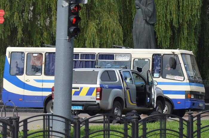 Around 20 people taken hostage on Ukrainian bus, police say