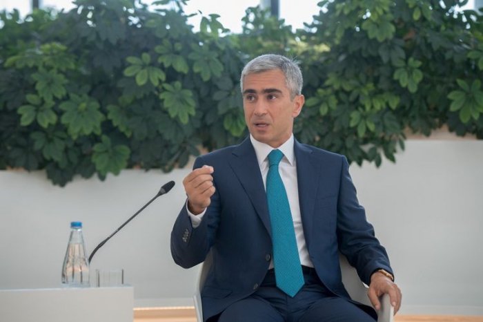   Assistant to Azerbaijani president meets with reps of intelligentsia, public figures  