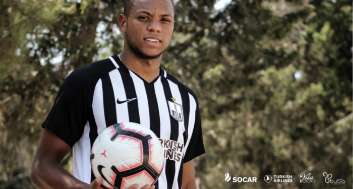 Neftchi Baku sign Brazilian centre-back