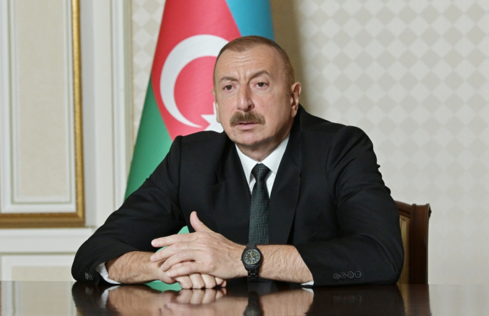   Präsident Ilham Aliyev hält Videokonferenz ab  
