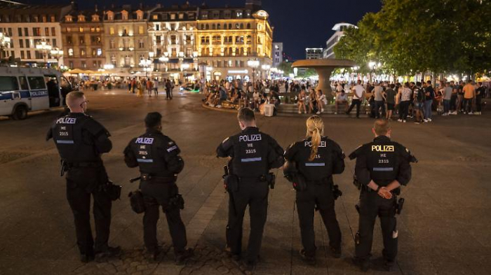 Opernplatz wird erneut friedlich geräumt