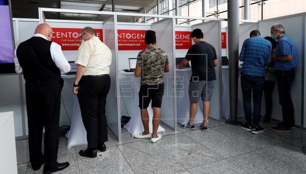 Alemania se plantea test obligatorios para viajeros de zonas de riesgo